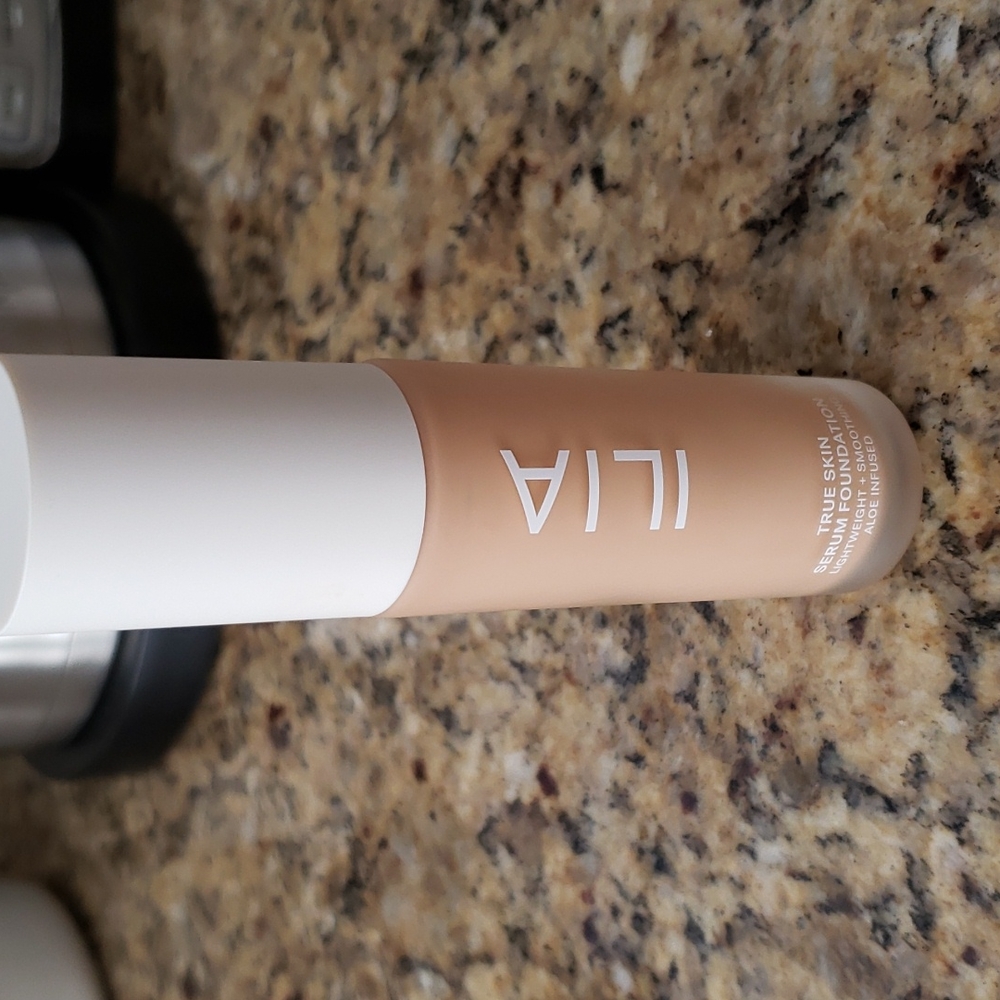 ILIA True Skin Serum Foundation